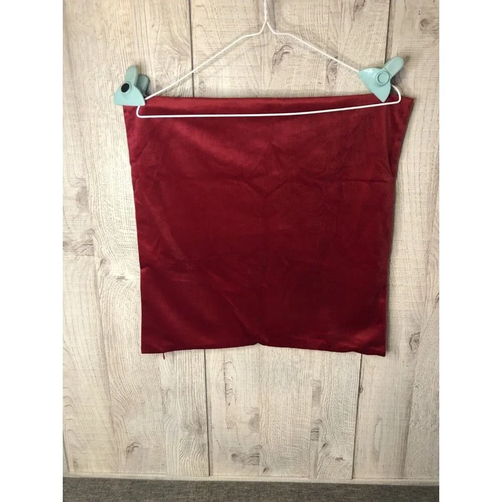 Set of 2 BedSure Merry Christmas Santa Claus Red Pillow Covers 18